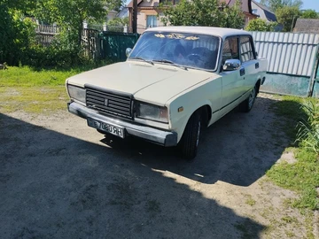 Авто ВАЗ 2107 1993 № 8815793