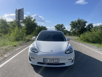 Авто Tesla Model 3 2019 № 8815853