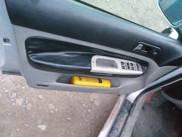 Авто Volkswagen Golf 2000 № 8815897