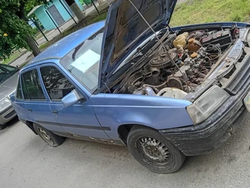Авто Opel Kadett 1989 № 8815909