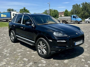 Авто Porsche Cayenne 2005 № 8815912