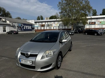 Авто Toyota Auris 2008 № 8816000