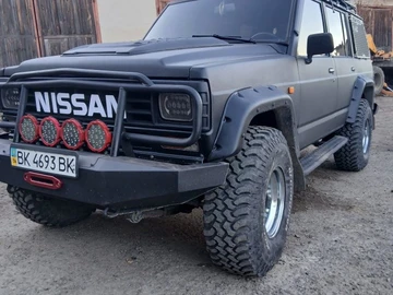 Авто Nissan Patrol 1988 № 8816032