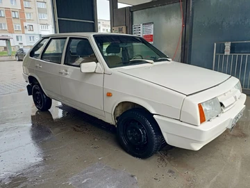 Авто ВАЗ 2109 1987 № 8816061
