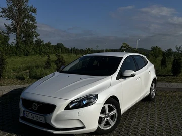 Авто Volvo V40 Kombi 2014 № 8816126