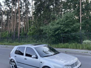 Авто Volkswagen Golf 1999 № 8816131