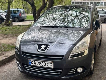 Авто Peugeot 5008 2012 № 8816316