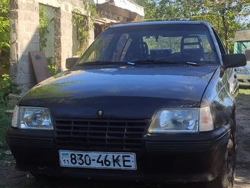 Авто Opel Kadett 1987 № 8816343