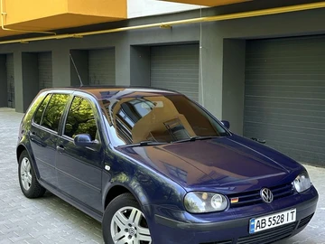 Авто Volkswagen Golf 2000 № 8816655