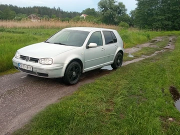 Авто Volkswagen Golf 1999 № 8816713
