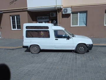 Авто Renault 4 1990 № 8816857