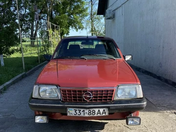Авто Opel Ascona 1985 № 8817069