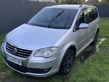 Авто Volkswagen Touran 2007 № 8817082