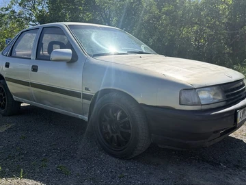 Авто Opel Vectra 1989 № 8817170