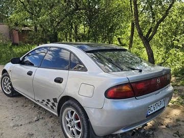 Авто Mazda 323 2000 № 8817184
