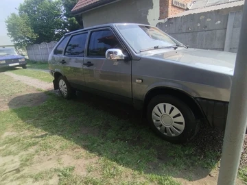 Авто ВАЗ 2109 1991 № 8817395