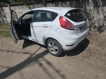 Авто Ford Fiesta 2013 № 8817590
