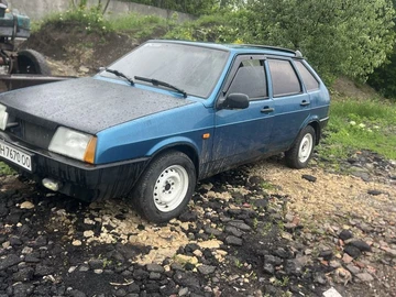 Авто ВАЗ 2109 1999 № 8817668