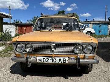 Авто ВАЗ 2103 1976 № 8817711