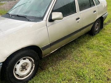 Авто Opel Kadett 1986 № 8817733
