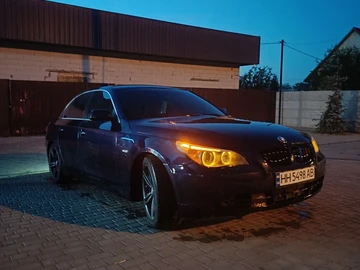 Авто BMW 5 Серия 2003 № 8817748
