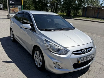 Авто Hyundai Accent 2013 № 8817802