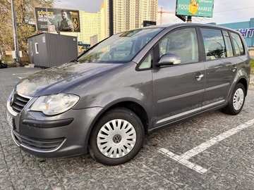 Авто Volkswagen Touran 2008 № 8817864
