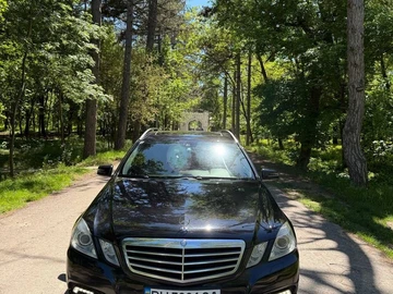 Авто Mercedes Mb 2010 № 8817953
