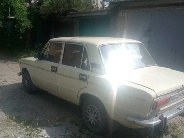 Авто ВАЗ 2103 1982 № 8817992