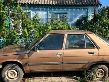 Авто Renault Megane 1987 № 8818065
