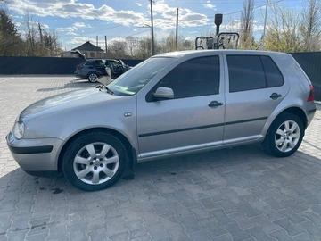 Авто Volkswagen Golf 2002 № 8818136