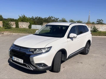 Авто Mitsubishi Outlander 2019 № 8818252