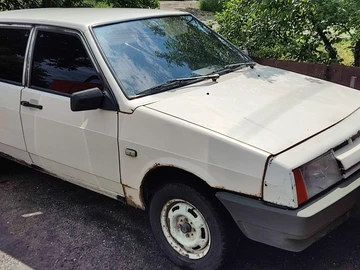 Авто ВАЗ 2109 1989 № 8818482