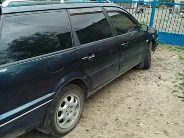 Авто Volkswagen Passat Variant 1994 № 8818493