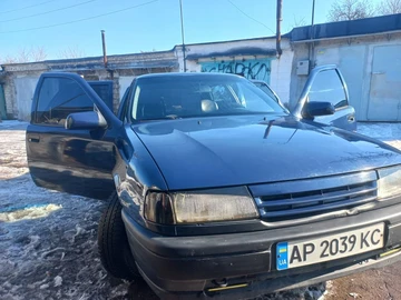 Авто Opel Vectra 1989 № 8818649