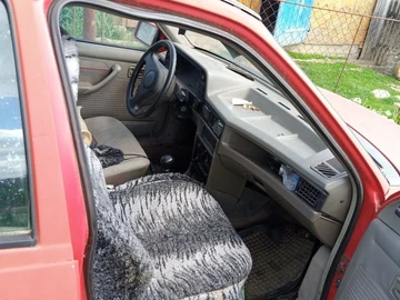 Авто Opel Kadett 1988 № 8818680