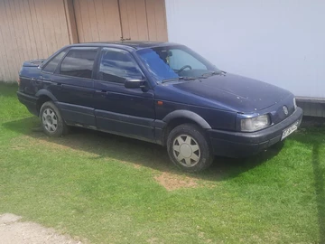 Авто Volkswagen Passat Sedan 1989 № 8818691