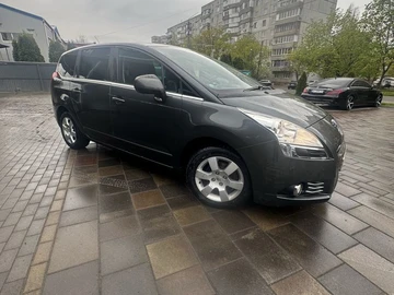 Авто Peugeot 5008 2011 № 8818859