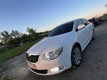 Авто Skoda Superb 2010 № 8819000