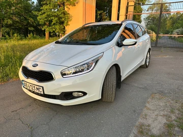 Авто KIA Cee X27 D 2013 № 8819003