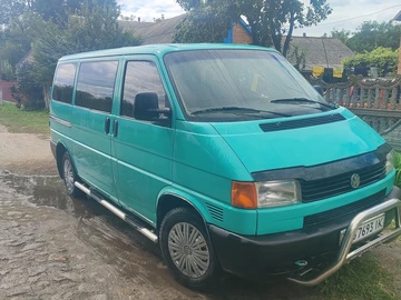 Авто Volkswagen Transporter 2000 № 8819172