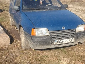 Авто Opel Kadett 1990 № 8819354