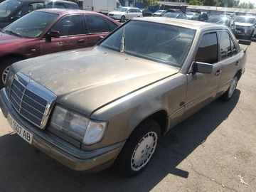 Авто Mercedes 220 1999 № 8819363