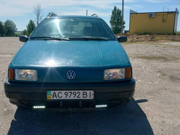 Авто Volkswagen Passat Variant 1993 № 8819870