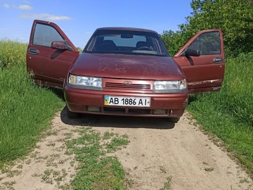 Авто ВАЗ 2110 1999 № 8820001