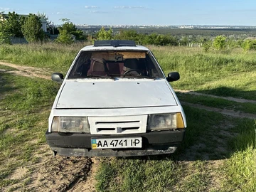 Авто ВАЗ 2109 1992 № 8820069