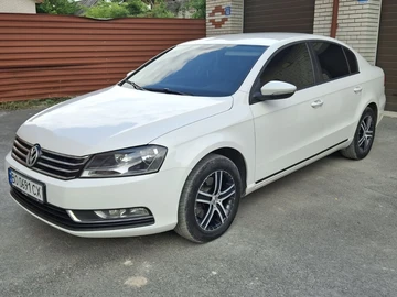 Авто Volkswagen Passat Sedan 2013 № 8820226