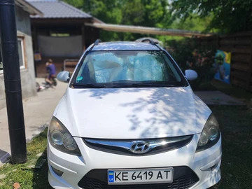 Авто Hyundai I30 2010 № 8820358