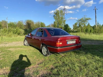 Авто Opel Vectra 1990 № 8820465