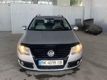 Авто Volkswagen Passat Variant 2005 № 8820616